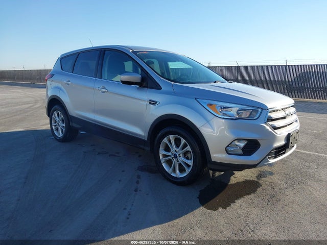 2019 FORD ESCAPE SE