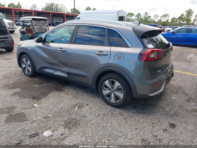 2017 KIA NIRO LX 3