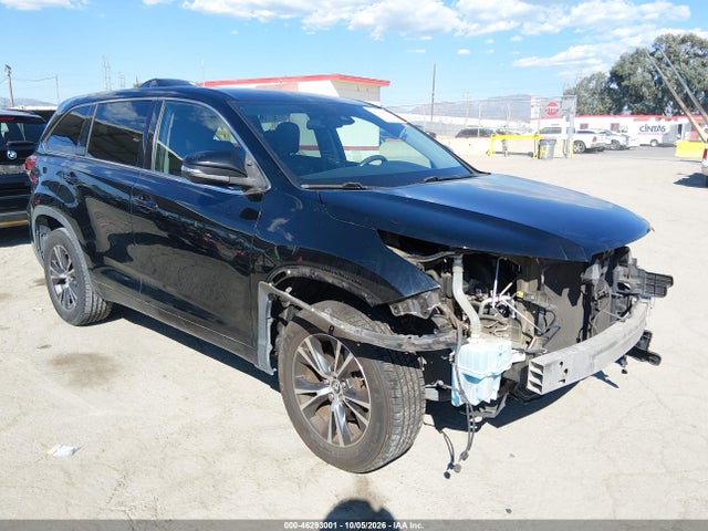 2017 TOYOTA HIGHLANDER LE