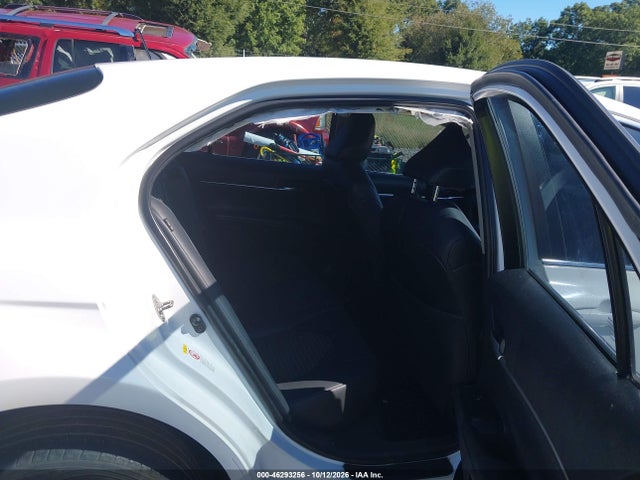 2018 TOYOTA CAMRY SE 8