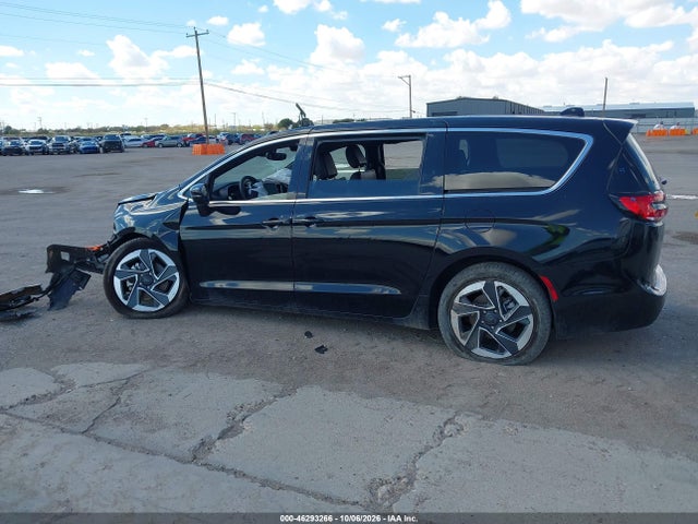 2027 CHRYSLER PACIFICA 15