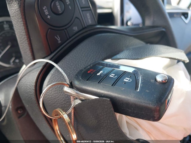 2021 TOYOTA COROLLA LE 11