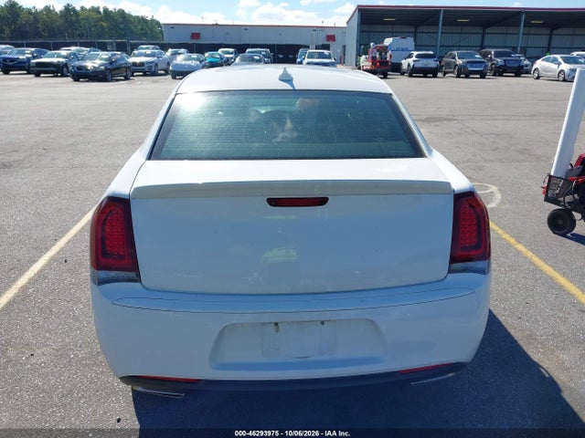 2020 CHRYSLER 300 300S 16