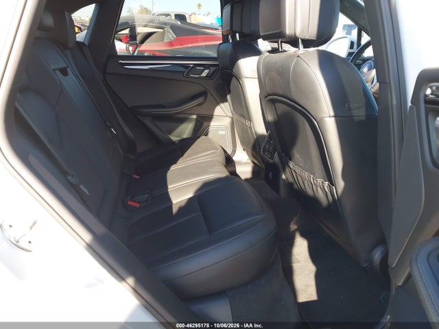 2019 PORSCHE MACAN 8
