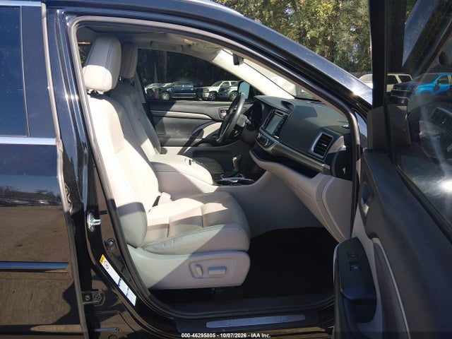2017 TOYOTA HIGHLANDER LIMITED 5