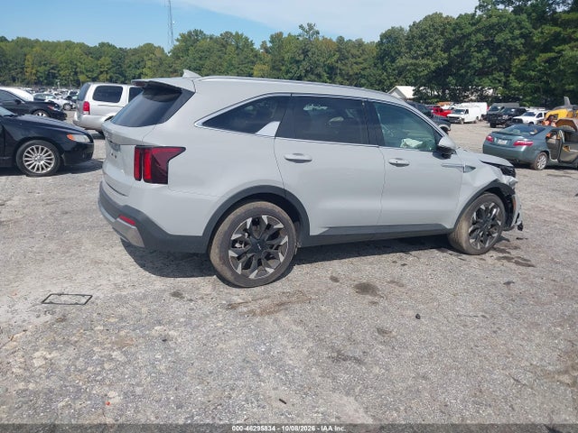 2026 KIA SORENTO EX 4