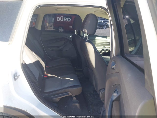 2017 FORD ESCAPE SE 8