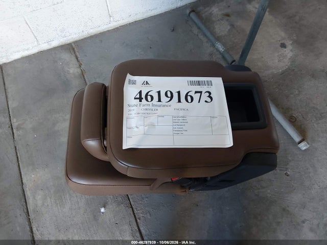 2019 CHRYSLER PACIFICA LIMITED 16