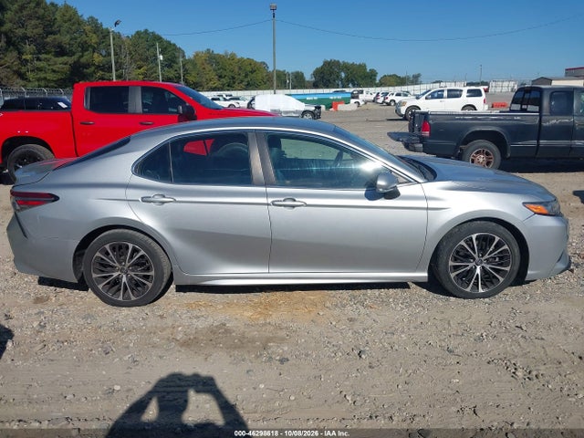 2018 TOYOTA CAMRY SE 13