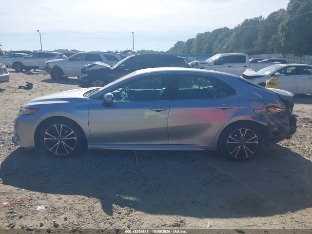 2018 TOYOTA CAMRY SE 14