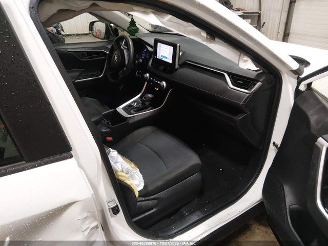 2023 TOYOTA RAV4 HYBRID LE 5