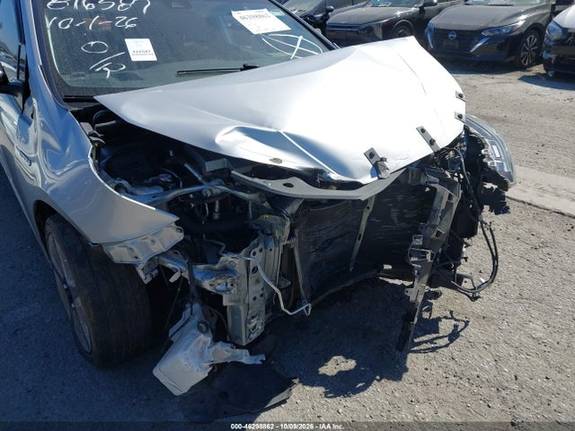 2021 TOYOTA PRIUS LE 6