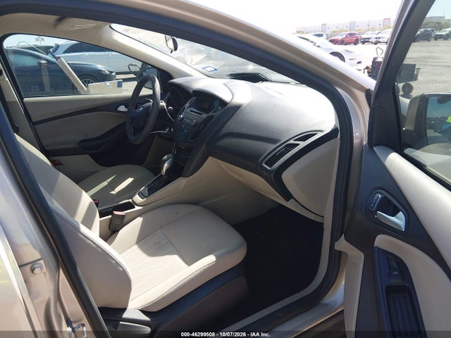 2017 FORD FOCUS SE 5