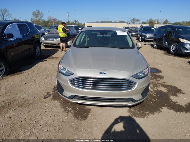 2019 FORD FUSION SE 12
