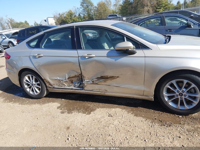 2019 FORD FUSION SE 13