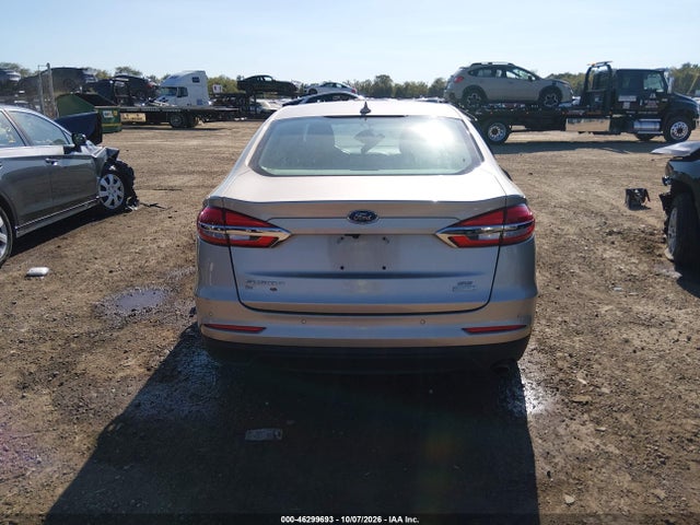 2019 FORD FUSION SE 16