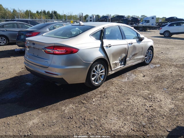 2019 FORD FUSION SE 4