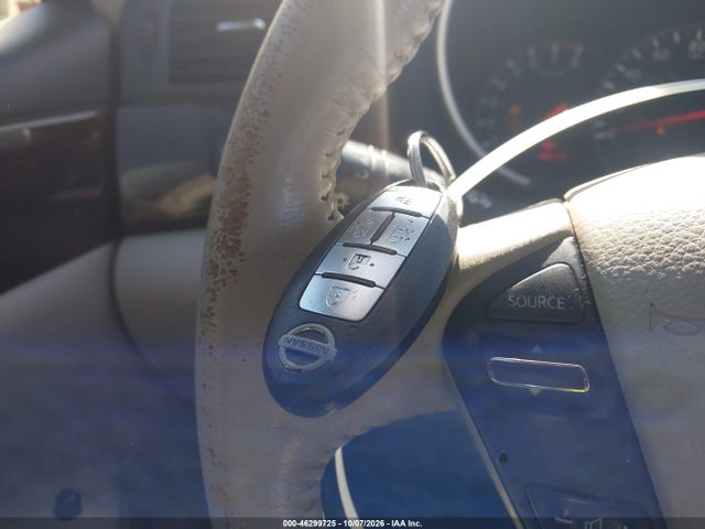 2017 NISSAN QUEST SV 11