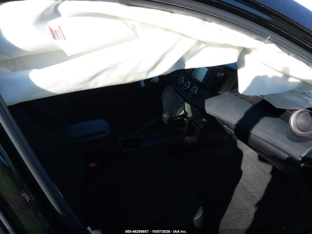 2017 TOYOTA RAV4 LE 5