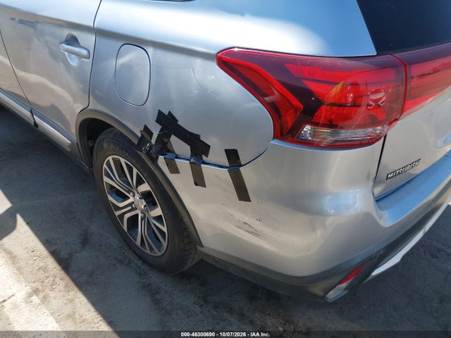 2017 MITSUBISHI OUTLANDER ES 6