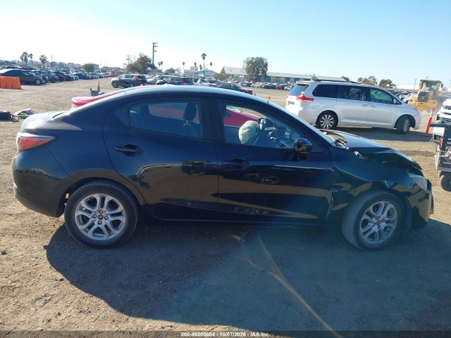 2017 TOYOTA YARIS IA 13