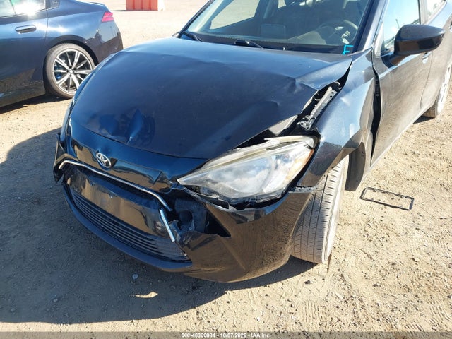 2017 TOYOTA YARIS IA 6