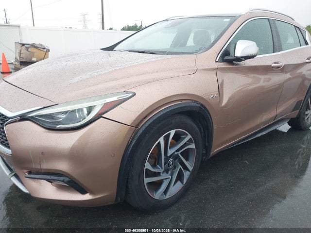 2017 INFINITI QX30 PREMIUM 6