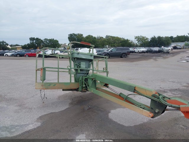 2022 CRAWLER-MOUNTED TELESCOPIC BOOM LIFT 6