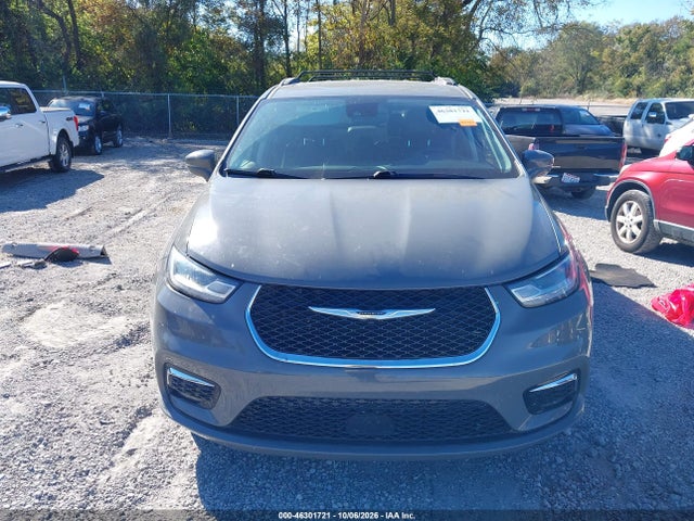2022 CHRYSLER PACIFICA TOURING L 13