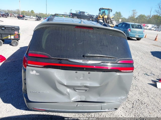2022 CHRYSLER PACIFICA TOURING L 17