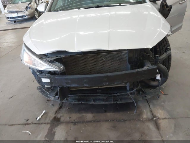 2019 HYUNDAI ELANTRA SE 6
