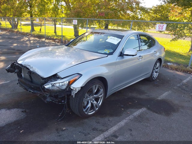 2017 INFINITI Q70 3.7X 2