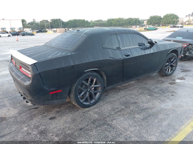 2019 DODGE CHALLENGER SXT 4