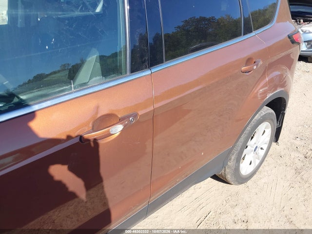 2017 FORD ESCAPE SE 12