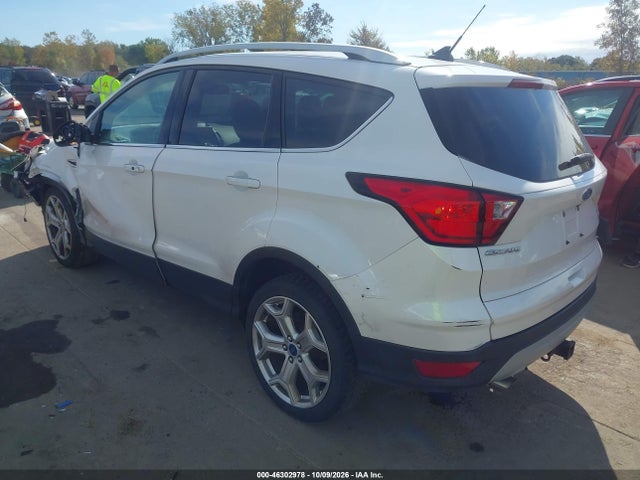 2019 FORD ESCAPE TITANIUM 3