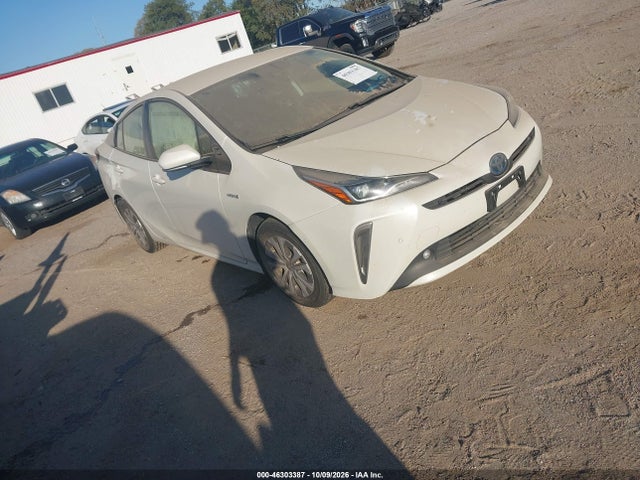 2019 TOYOTA PRIUS LE