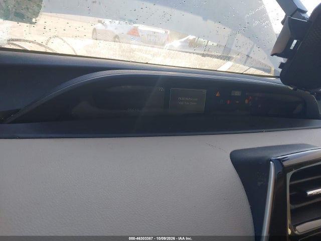 2019 TOYOTA PRIUS LE 7