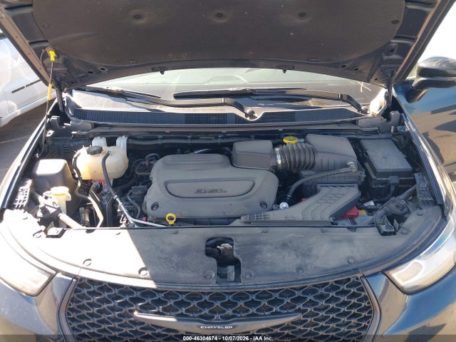 2025 CHRYSLER PACIFICA LIMITED 10