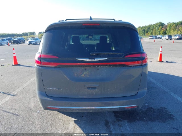 2022 CHRYSLER PACIFICA TOURING L 16