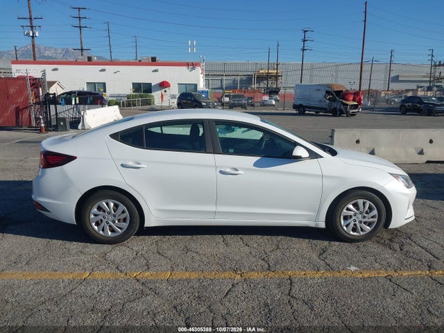 2019 HYUNDAI ELANTRA SE 13
