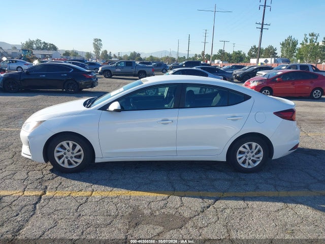 2019 HYUNDAI ELANTRA SE 14