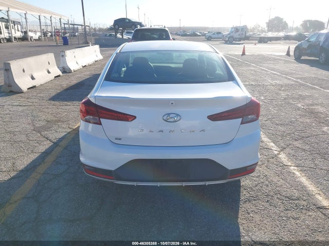 2019 HYUNDAI ELANTRA SE 16
