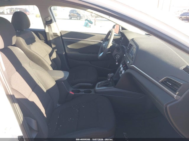 2019 HYUNDAI ELANTRA SE 5