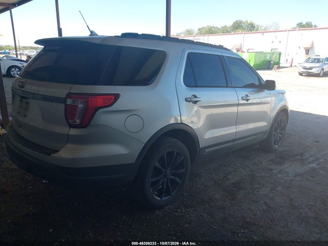 2019 FORD EXPLORER XLT 4