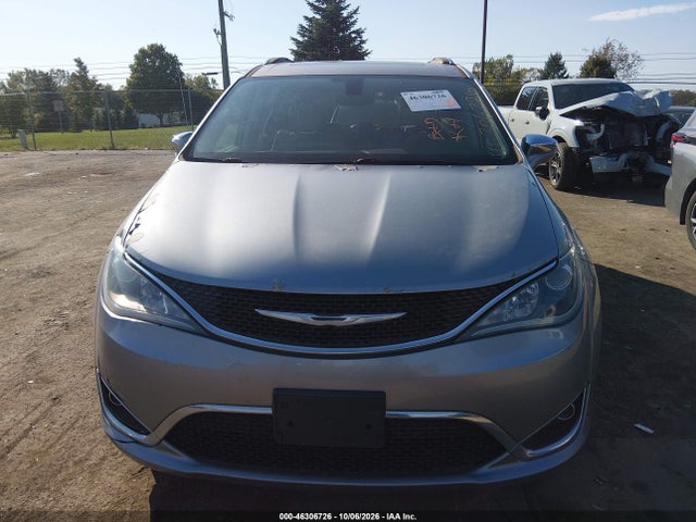2017 CHRYSLER PACIFICA LIMITED 12