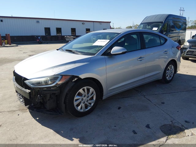 2017 HYUNDAI ELANTRA SE 2
