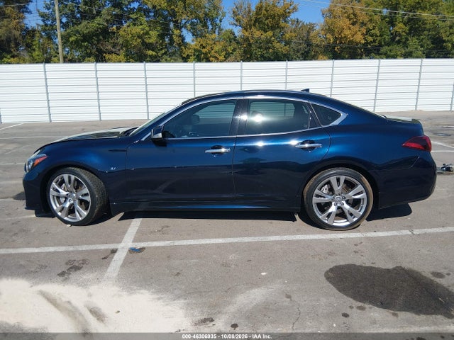 2017 INFINITI Q70 3.7 14