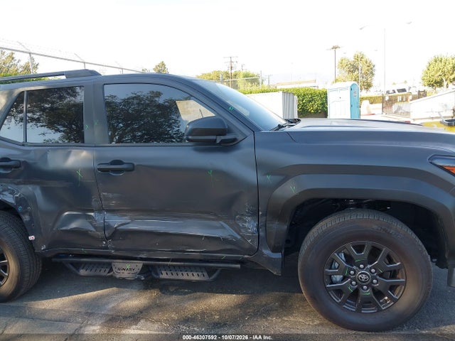 2025 TOYOTA 4RUNNER SR5 17