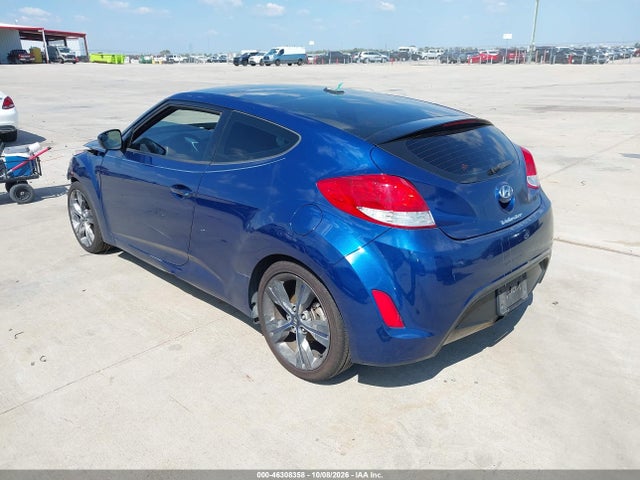 2017 HYUNDAI VELOSTER VALUE EDITION 3