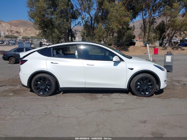 2021 TESLA MODEL Y LONG RANGE DUAL MOTOR ALL-WHEEL DRIVE 13